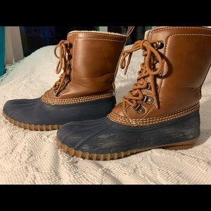 Espirit rain boots size 8